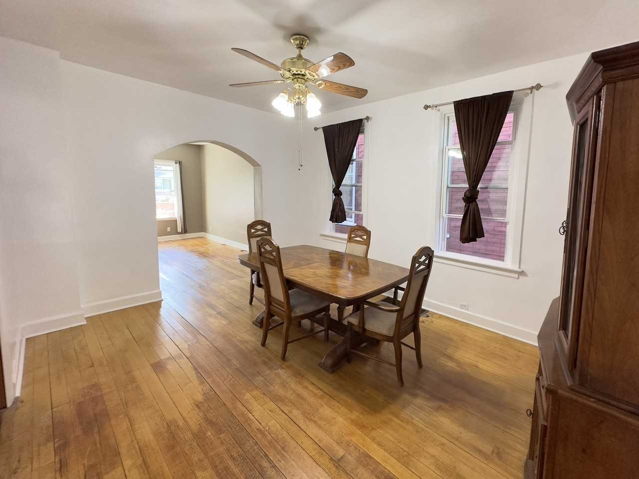 1924 N Saint Louis Ave Unit 1 - Photo 5 of 10