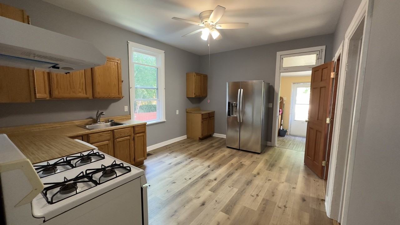 1924 N Saint Louis Ave Unit 1 - Photo 6 of 10