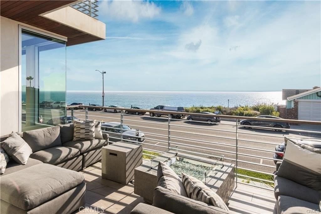 810 Esplanade #C - Photo 2 of 31