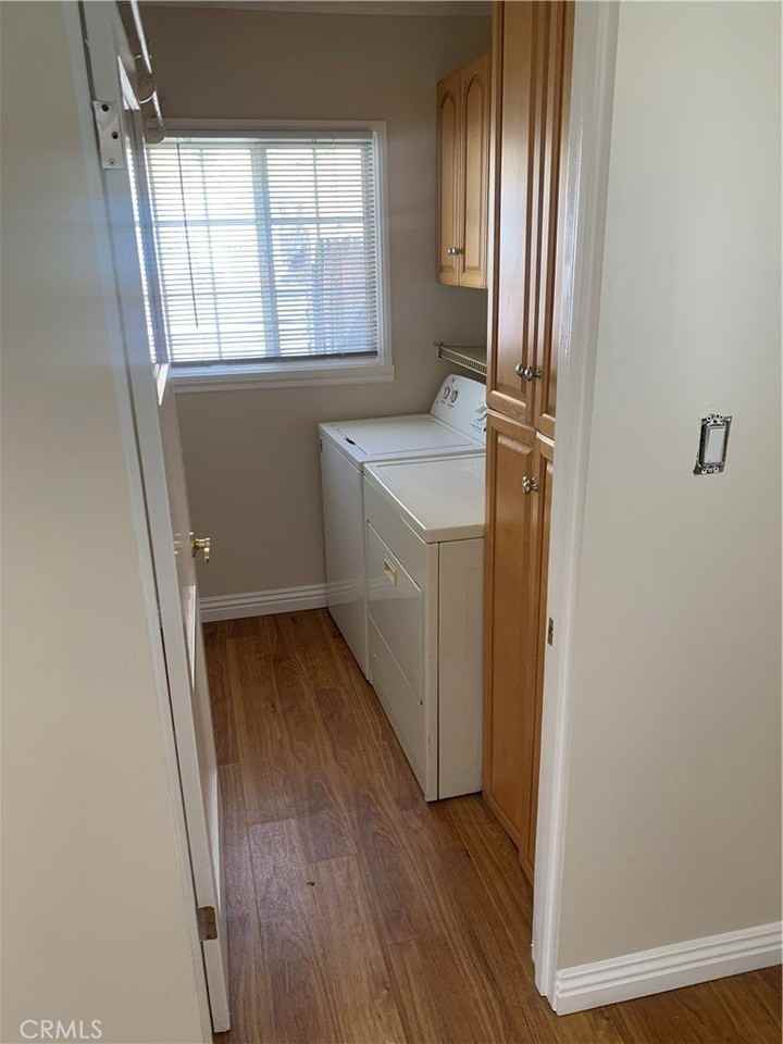 8544 Bluffdale Dr - Photo 5 of 12