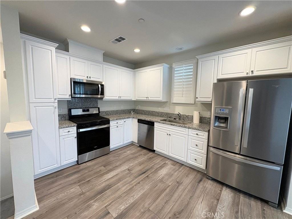 2848 E Berry Loop Privado - Photo 5 of 18