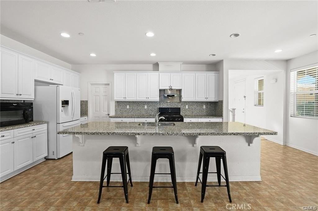 6050 Rosewood Way - Photo 5 of 11