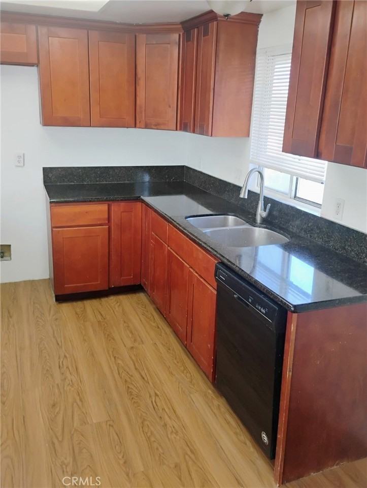 21862 Dracaea Ave - Photo 4 of 9