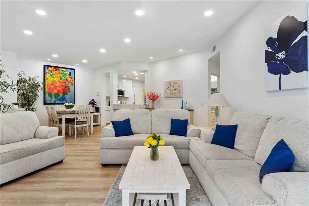 85 Seaborough #44 - Photo 6 of 30