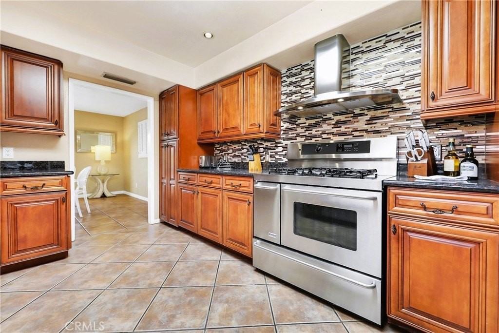 72816 Mesa View Dr - Photo 5 of 36