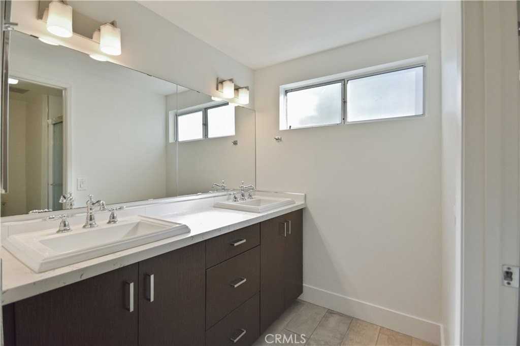 11 Dragonfly - Photo 4 of 8