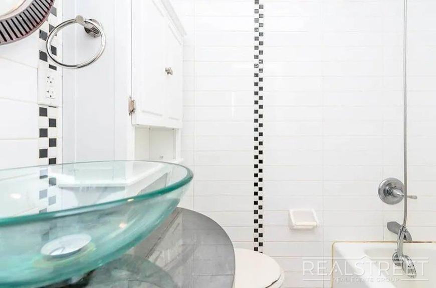 294 Harman St - Photo 7 of 9