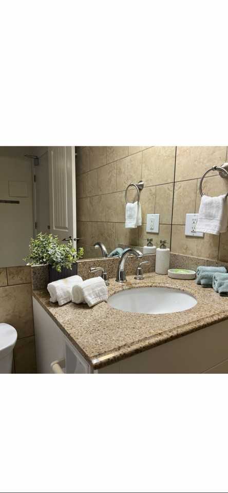 1333 Hornby Street - Photo 4 of 10