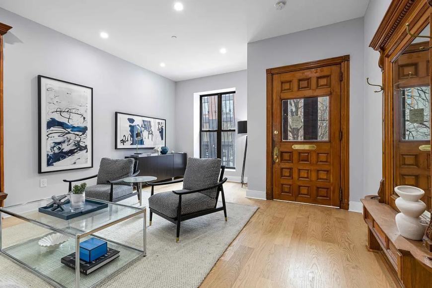 307 W 136th St - Photo 2 of 10