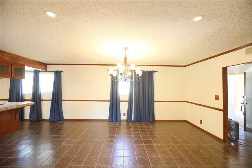 2125 Rocky View Rd - Photo 4 of 19