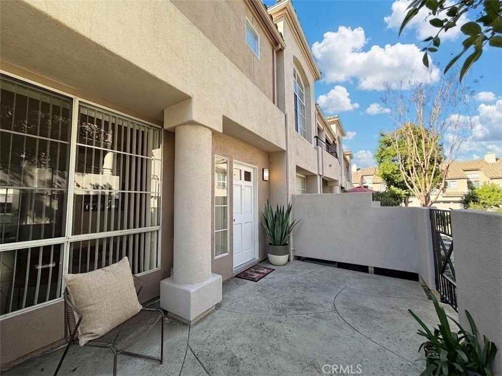 32 Tradewinds - Photo 2 of 16