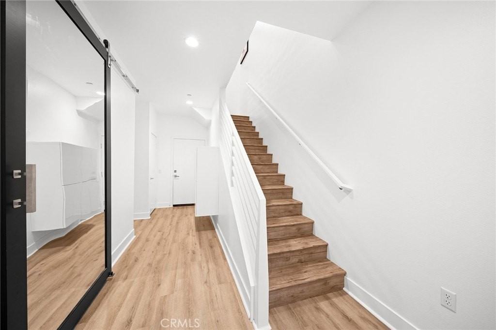 657 Wedge - Photo 4 of 31