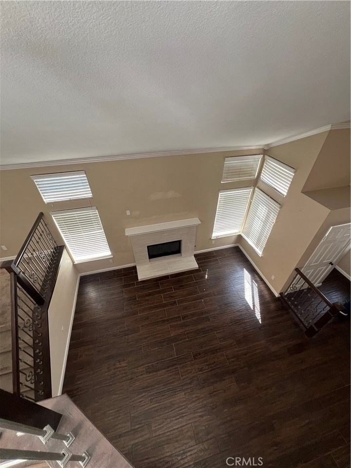 557 S Summerfield Way - Photo 5 of 14