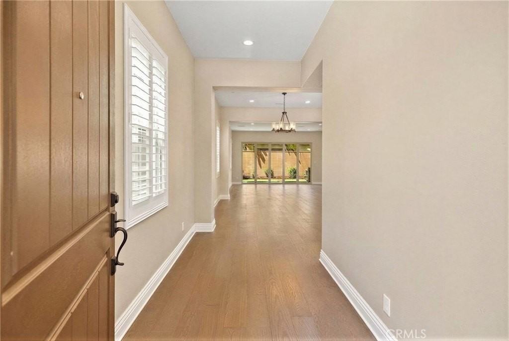 57 Gainsboro - Photo 4 of 34