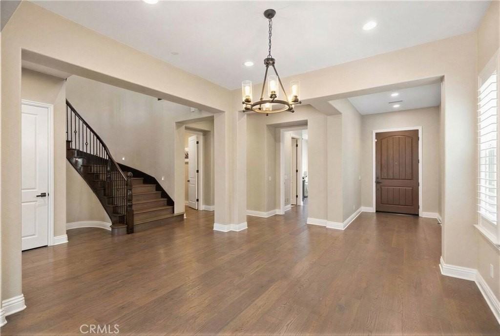 57 Gainsboro - Photo 6 of 34