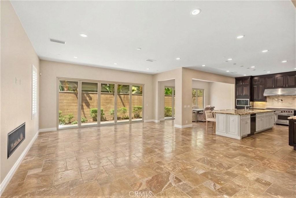 57 Gainsboro - Photo 7 of 34