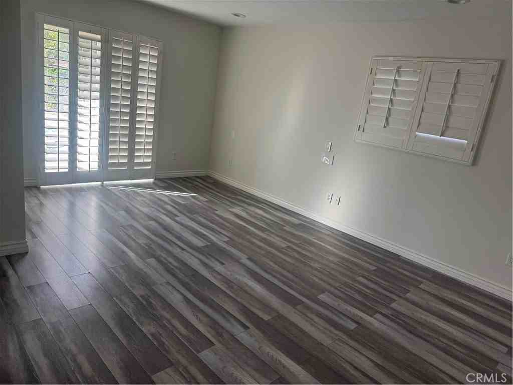 17218 Devonshire St - Photo 6 of 11