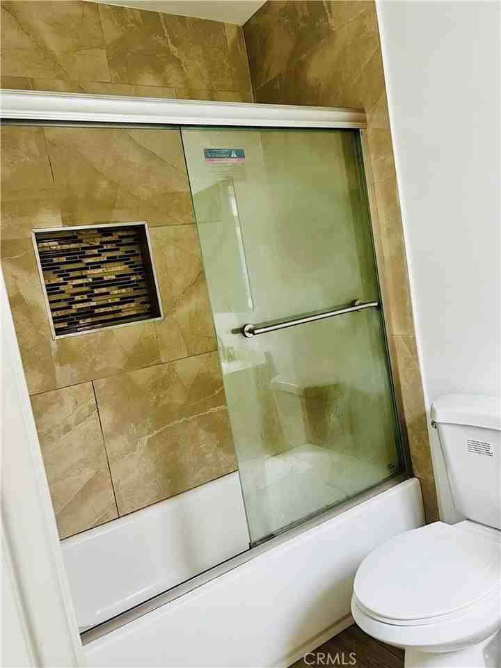 1309 W 62nd St - Photo 7 of 11