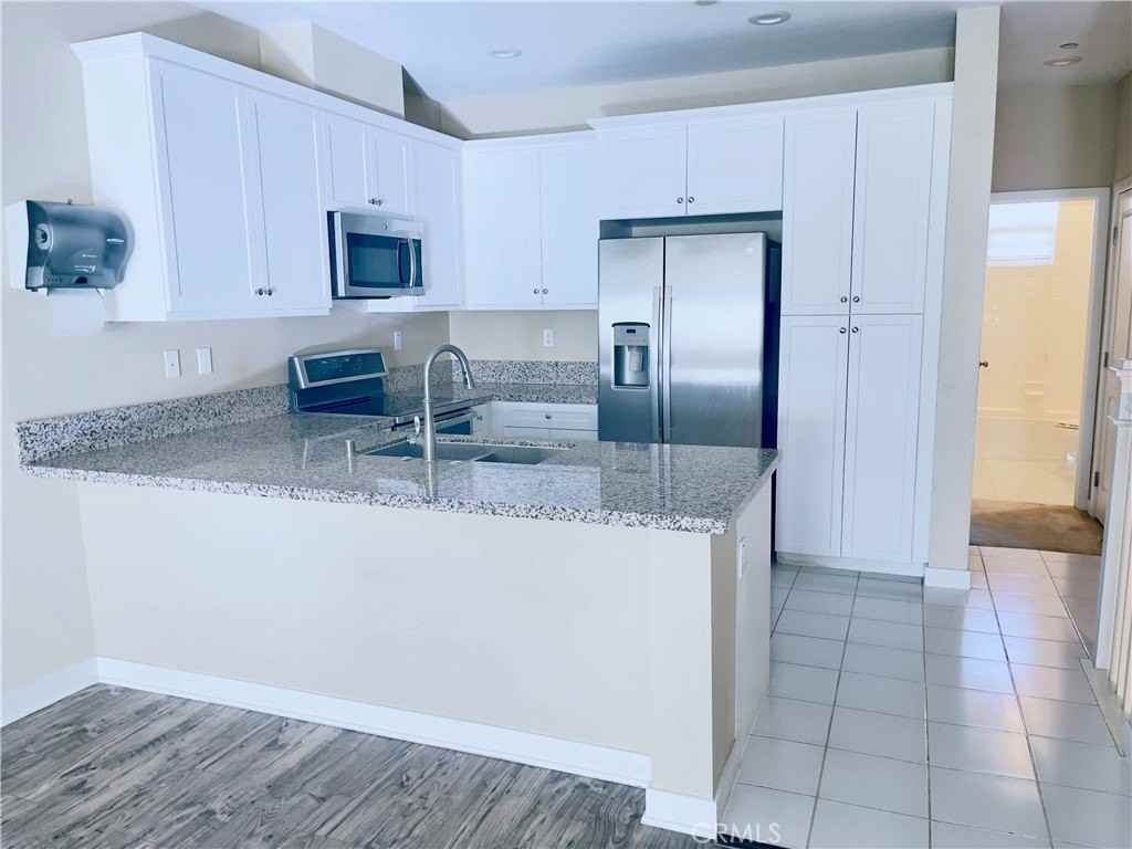 7058 Oregon St - Photo 3 of 18