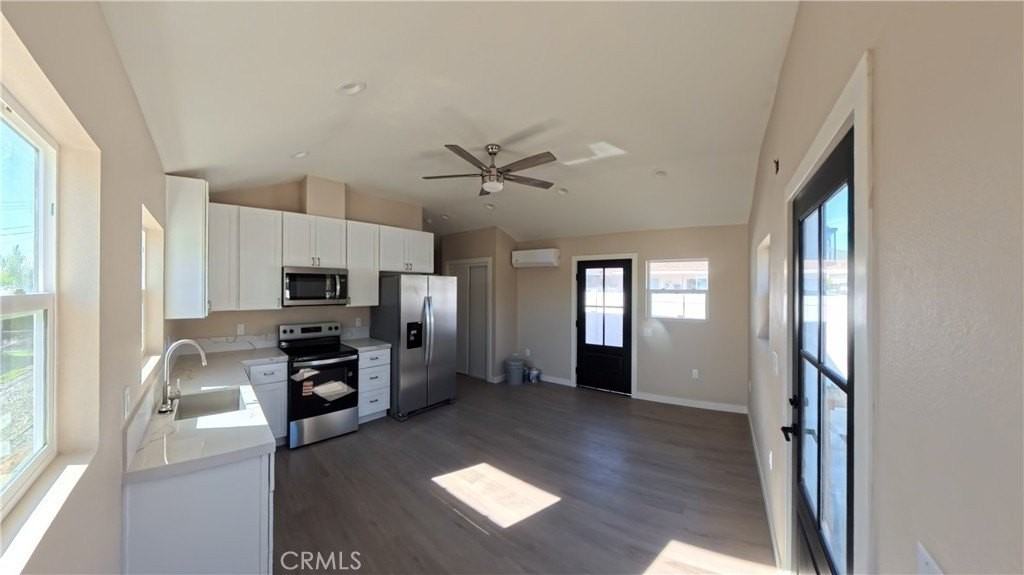 29255 Piping Rock Rd - Photo 3 of 17