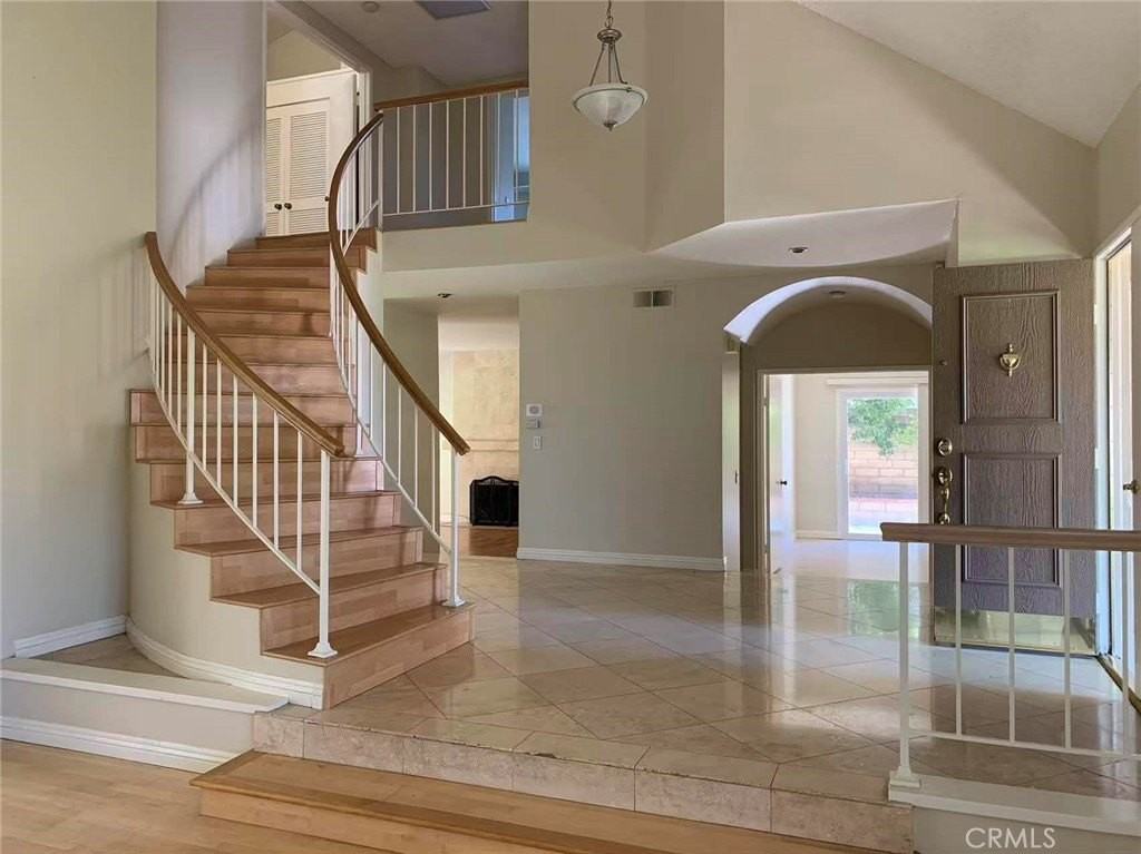 3400 Hawkwood Rd - Photo 3 of 15