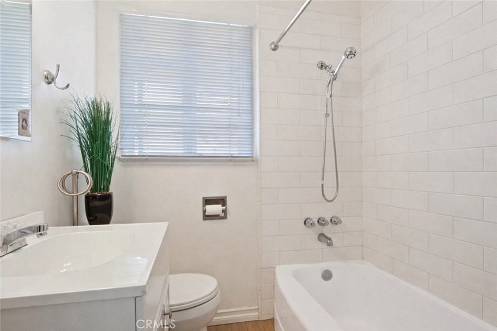 304 E Erna Ave - Photo 3 of 7