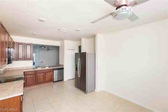 2802 40th St Sw - Photo 6 of 17