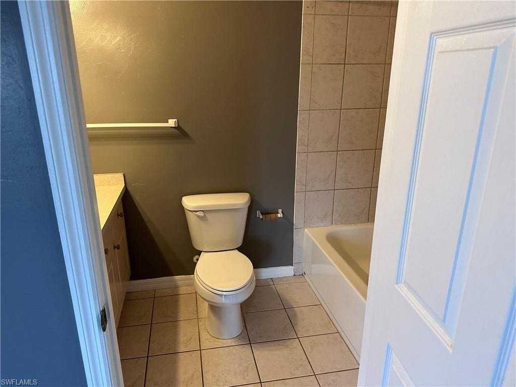 17483 Dumont Dr - Photo 7 of 11