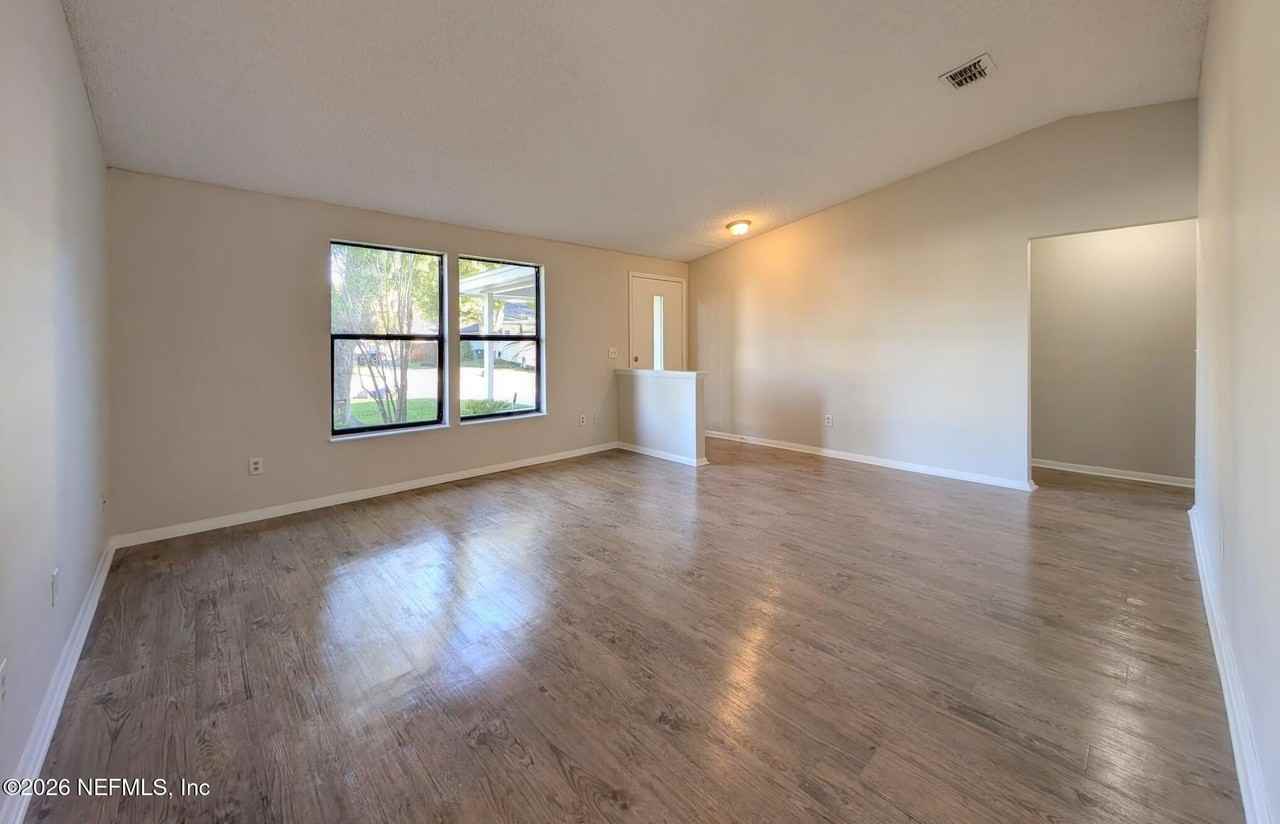 10959 Steeding Horse Dr - Photo 5 of 17