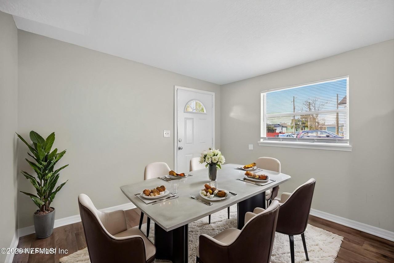 2028 Hartridge St - Photo 7 of 33