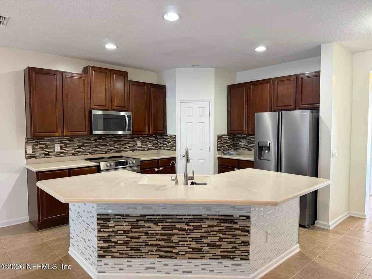 2959 Covenant Cove Dr - Photo 3 of 15