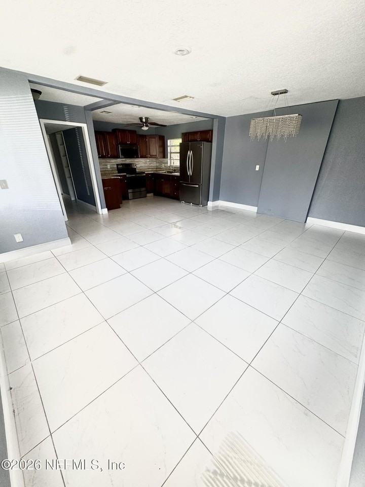 5415 Lori Dr S - Photo 7 of 15