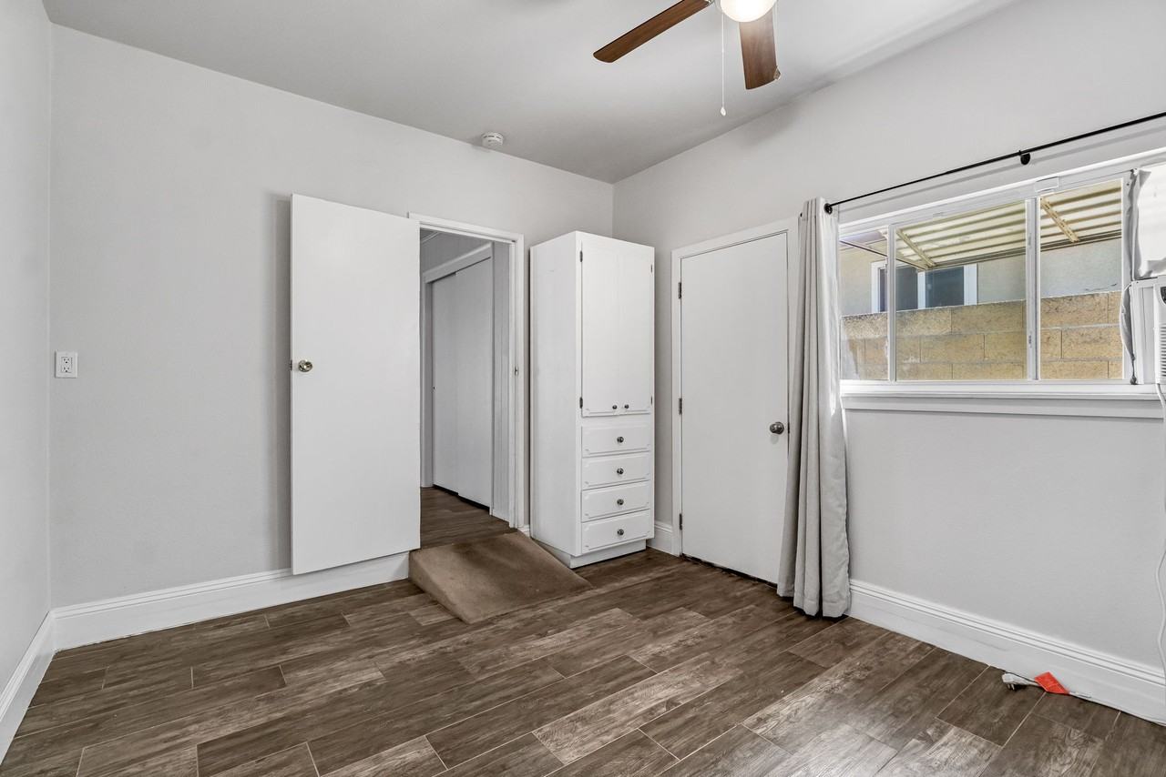 6286 N 10th St #1 - Photo 4 of 46