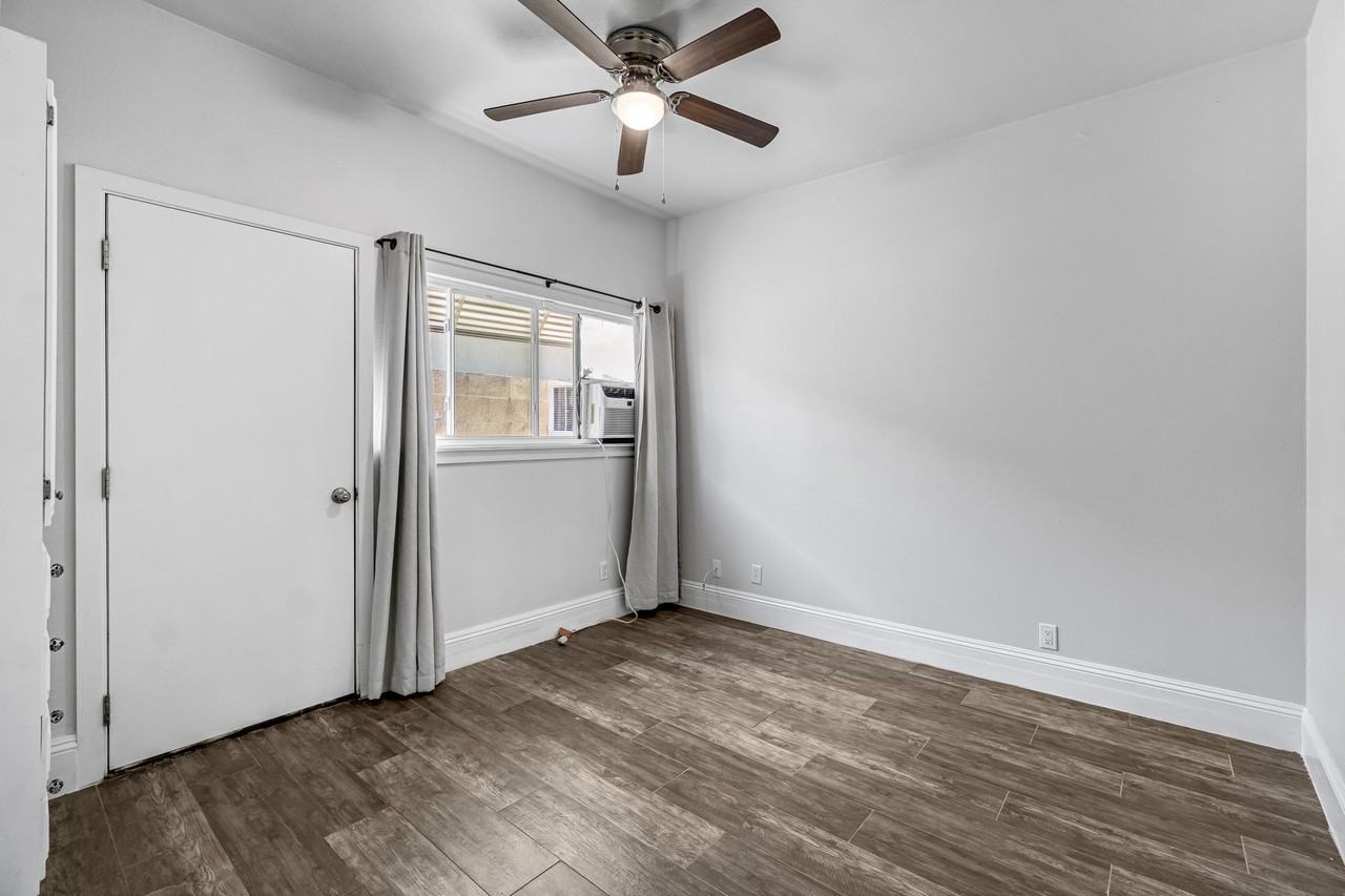 6286 N 10th St #1 - Photo 5 of 46