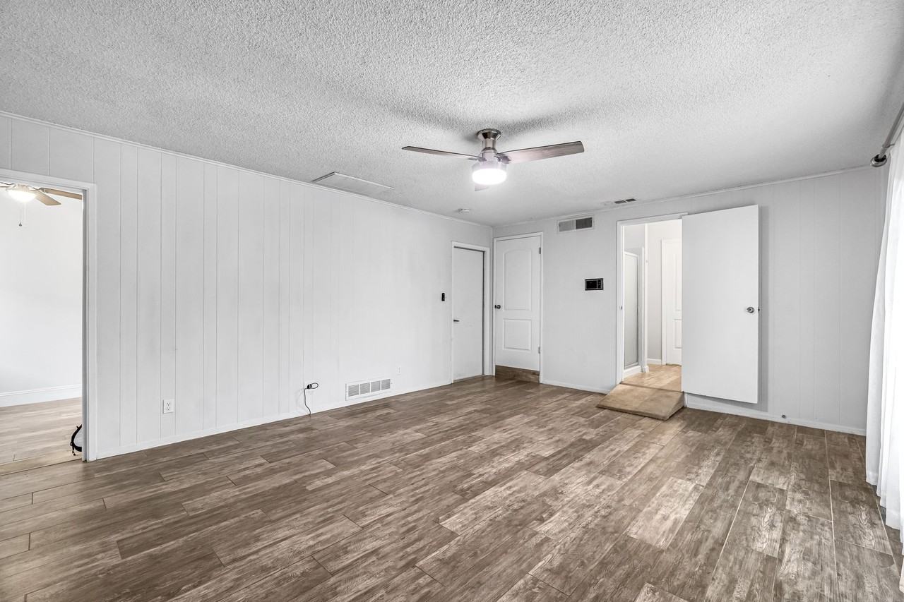 6286 N 10th St #1 - Photo 7 of 46