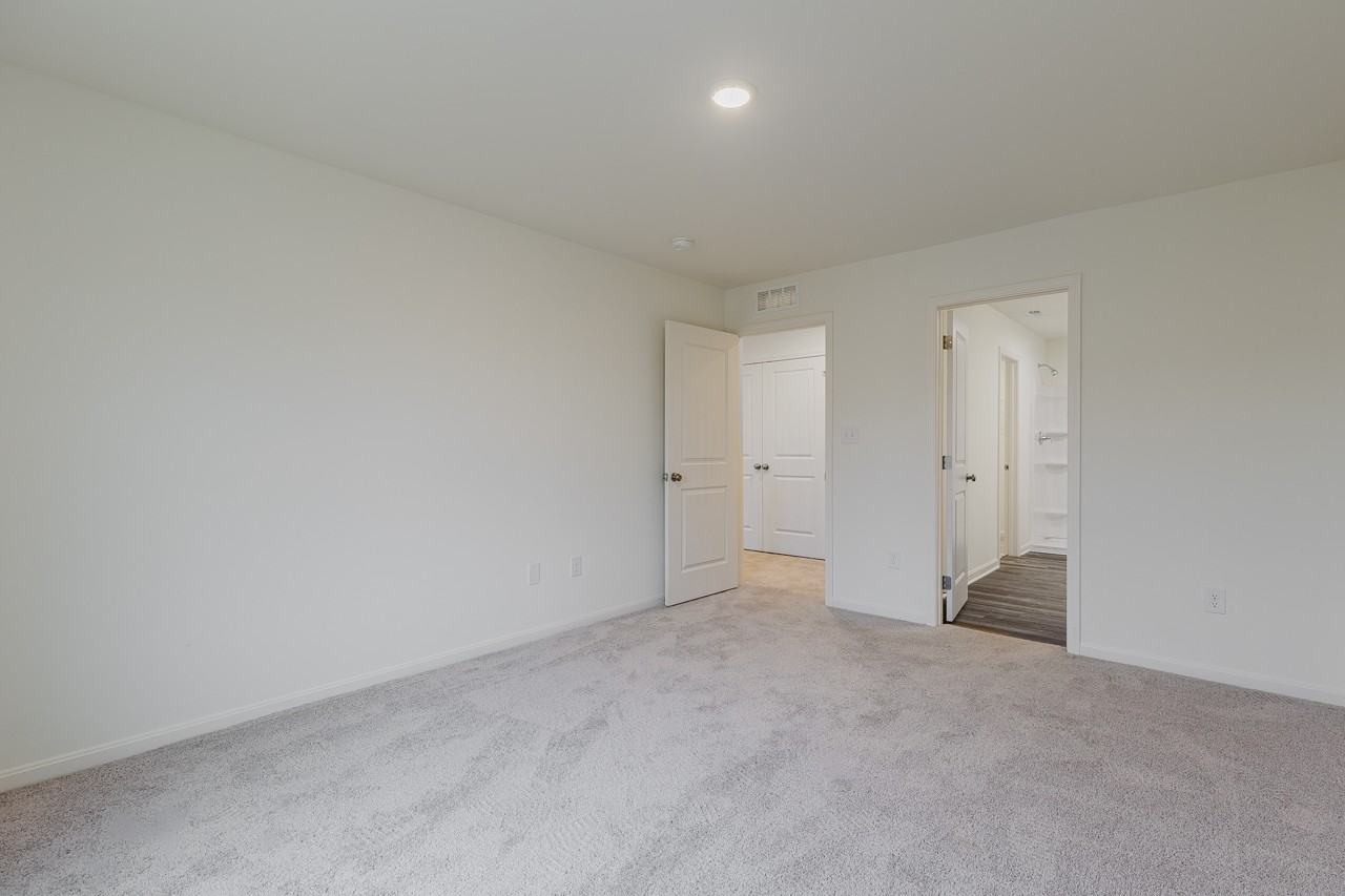 141 Red Hawk Dr #1 - Photo 4 of 10