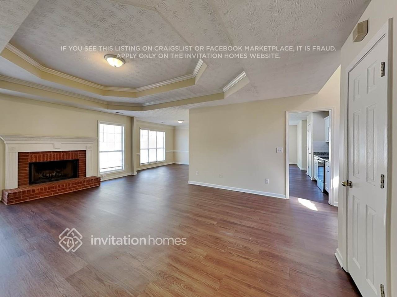 1530 Devonshire Way - Photo 2 of 7