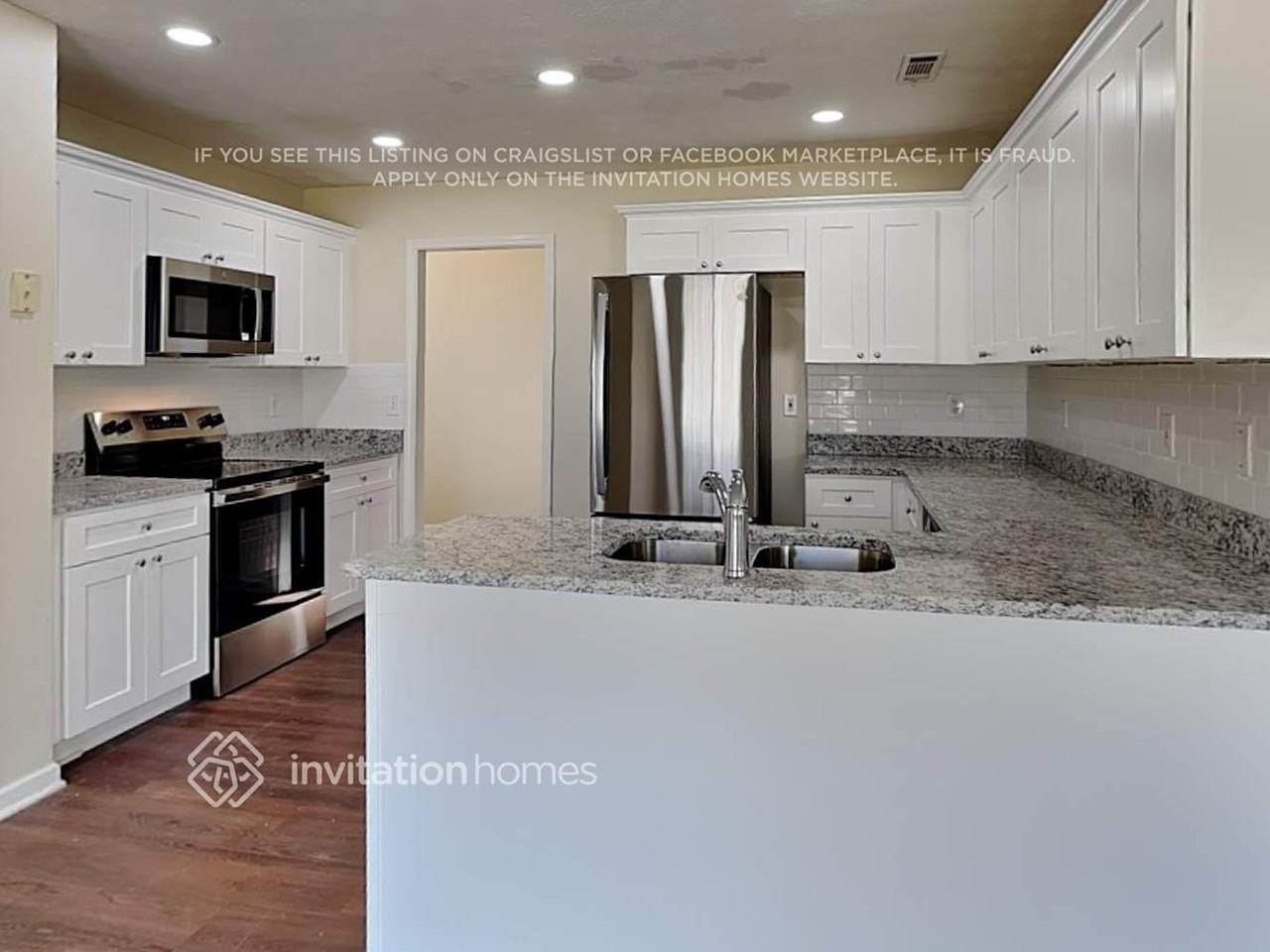 1530 Devonshire Way - Photo 3 of 7