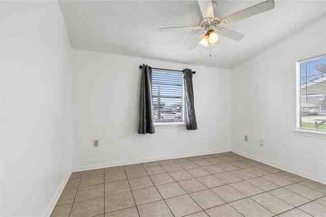 3403 Colorado Ave - Photo 7 of 15