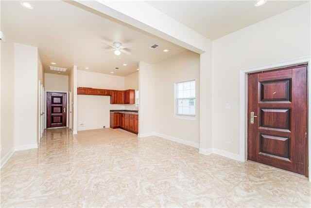 1006 S Pine St - Photo 3 of 14