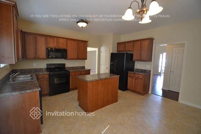 2530 Freemont St - Photo 6 of 14