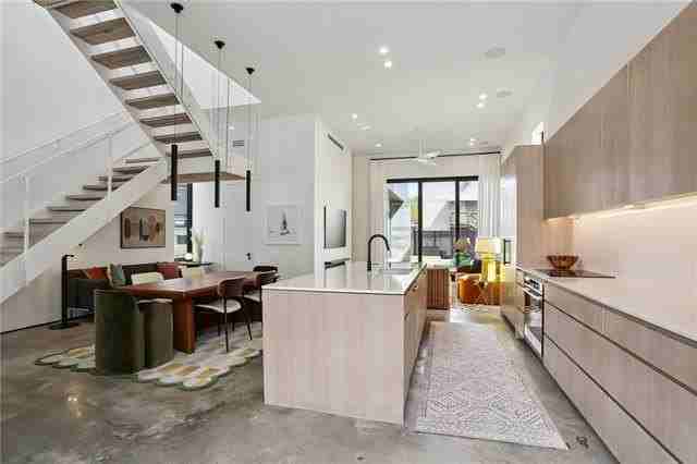 1435 Euterpe St - Photo 5 of 41