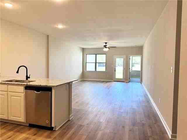 16218 Thorncrown Ln - Photo 5 of 14