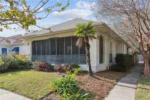 2738 Calhoun St - Photo 3 of 18