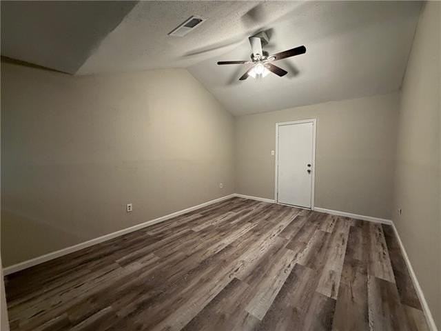 734 Walnut St - Photo 5 of 10