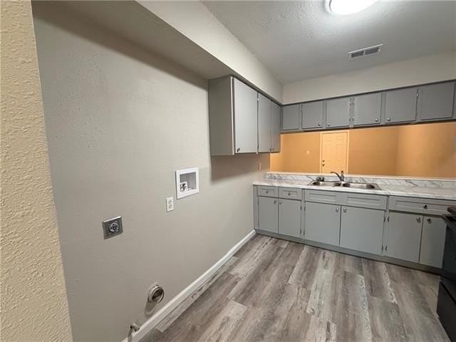 736 Walnut St - Photo 5 of 12