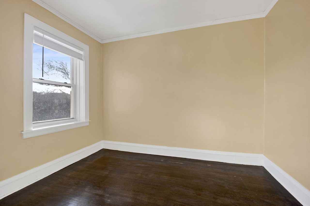 6030 N Claremont Ave #2 - Photo 5 of 8