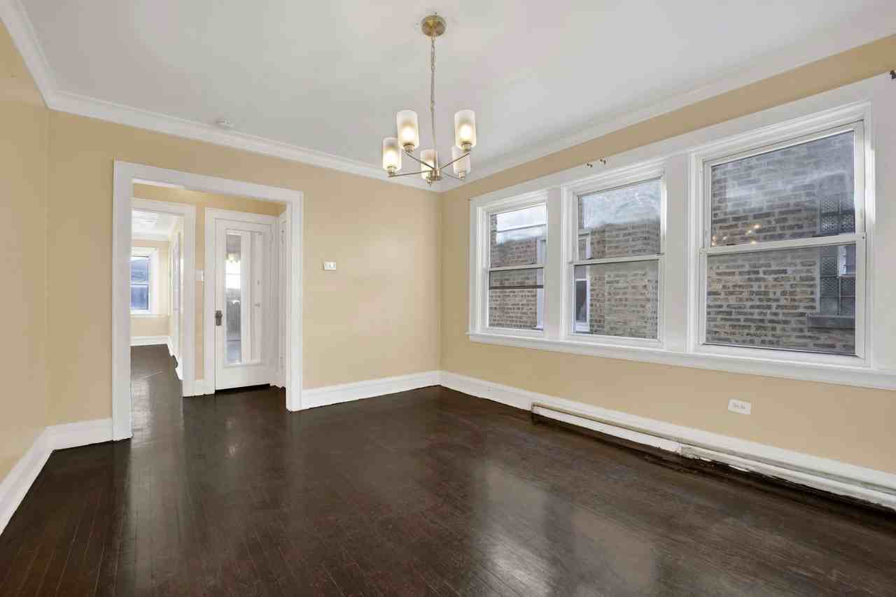 6030 N Claremont Ave #2 - Photo 7 of 8