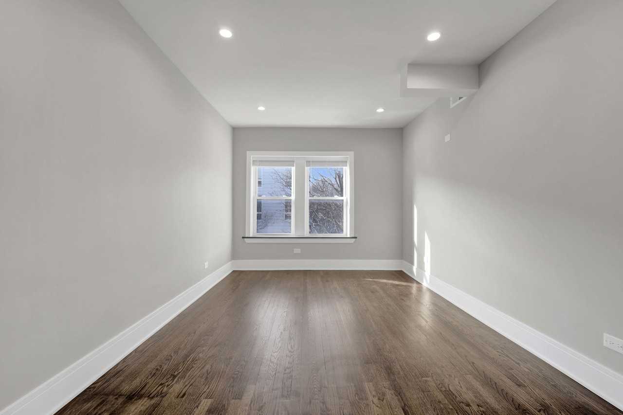 6403 N Wayne Ave #2B - Photo 3 of 8