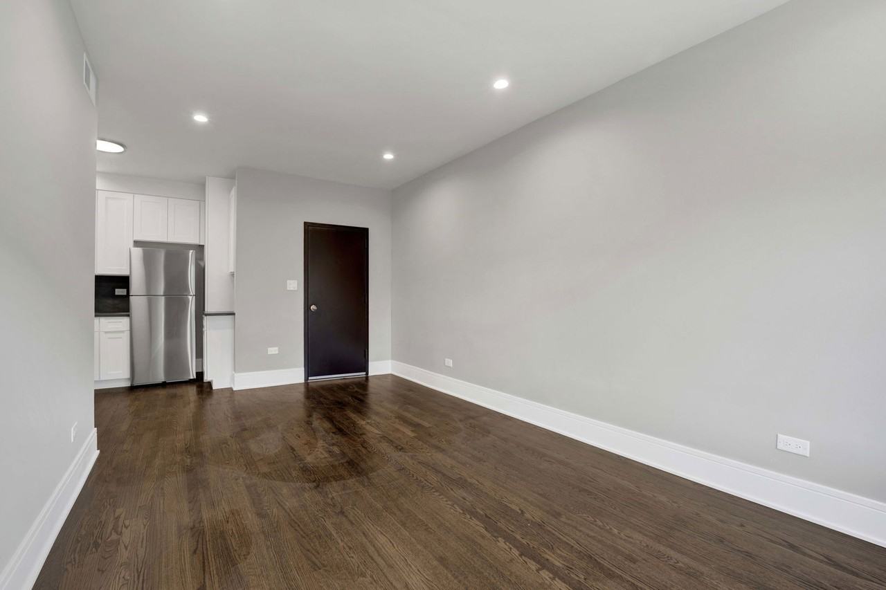6403 N Wayne Ave #2B - Photo 6 of 8